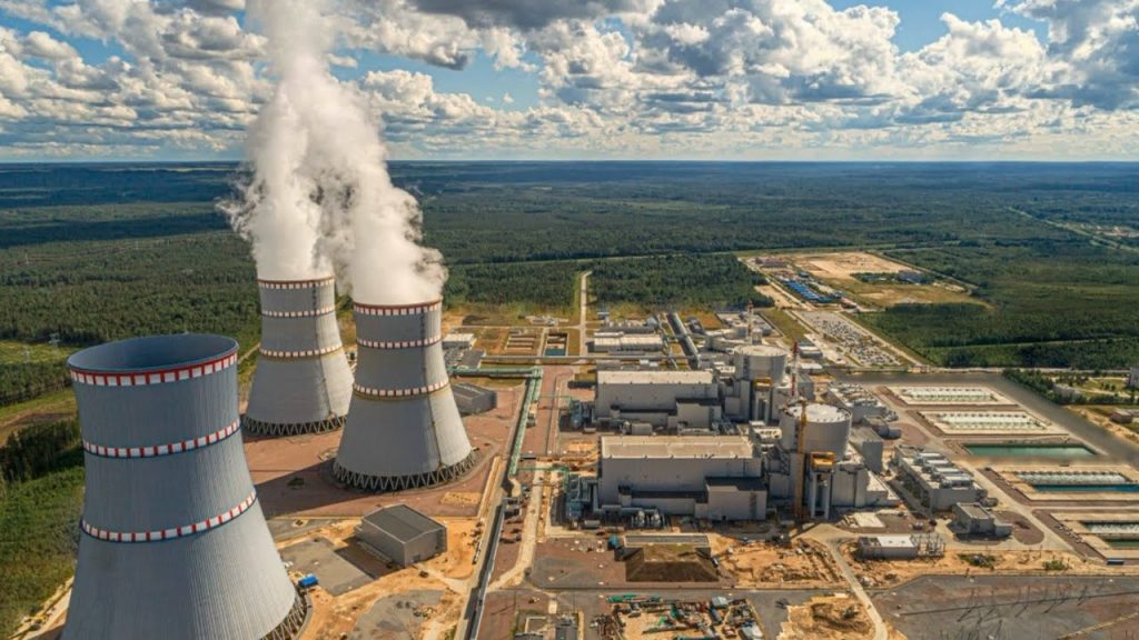 В Сосновом Бору установлен 120-тонный реактор: Дрозденко оценил масштаб стройки и перспективы ЛАЭС