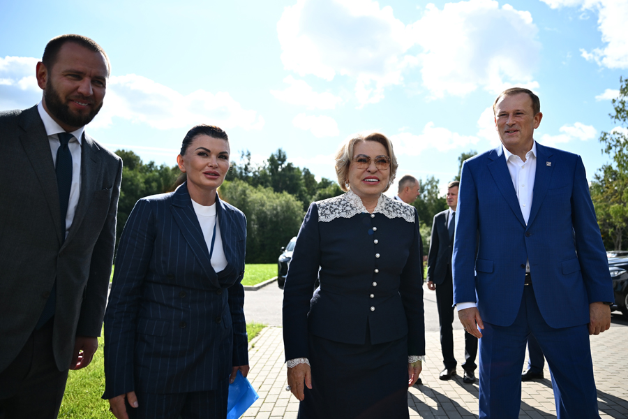 Валентина Матвиенко оценила опыт Ленинградской области по реабилитации участников СВО