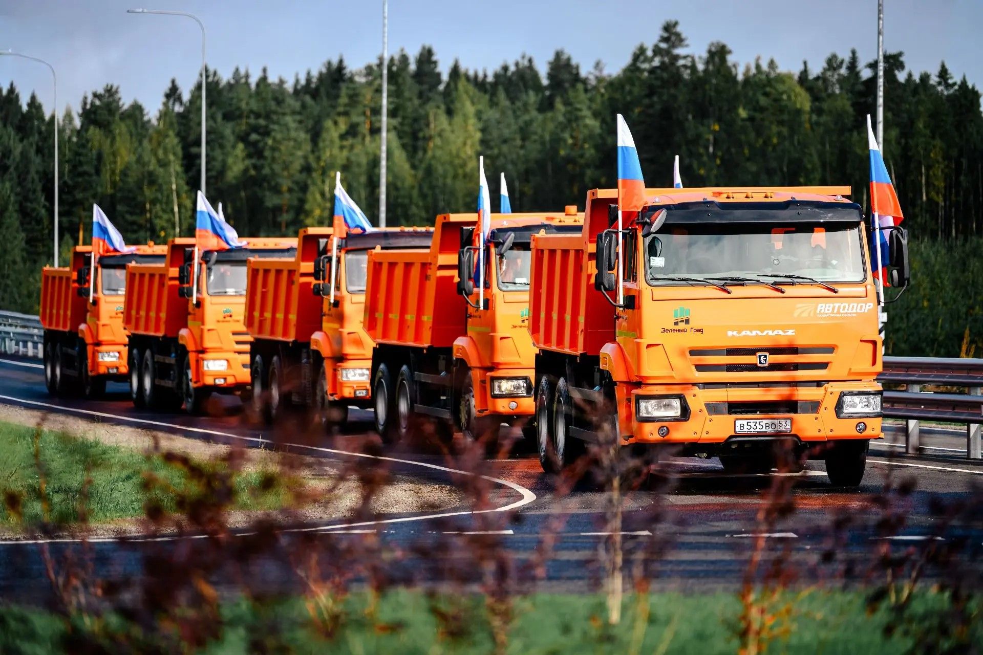 На 593-м километре М-11 Нева запустили движение по новой развязке