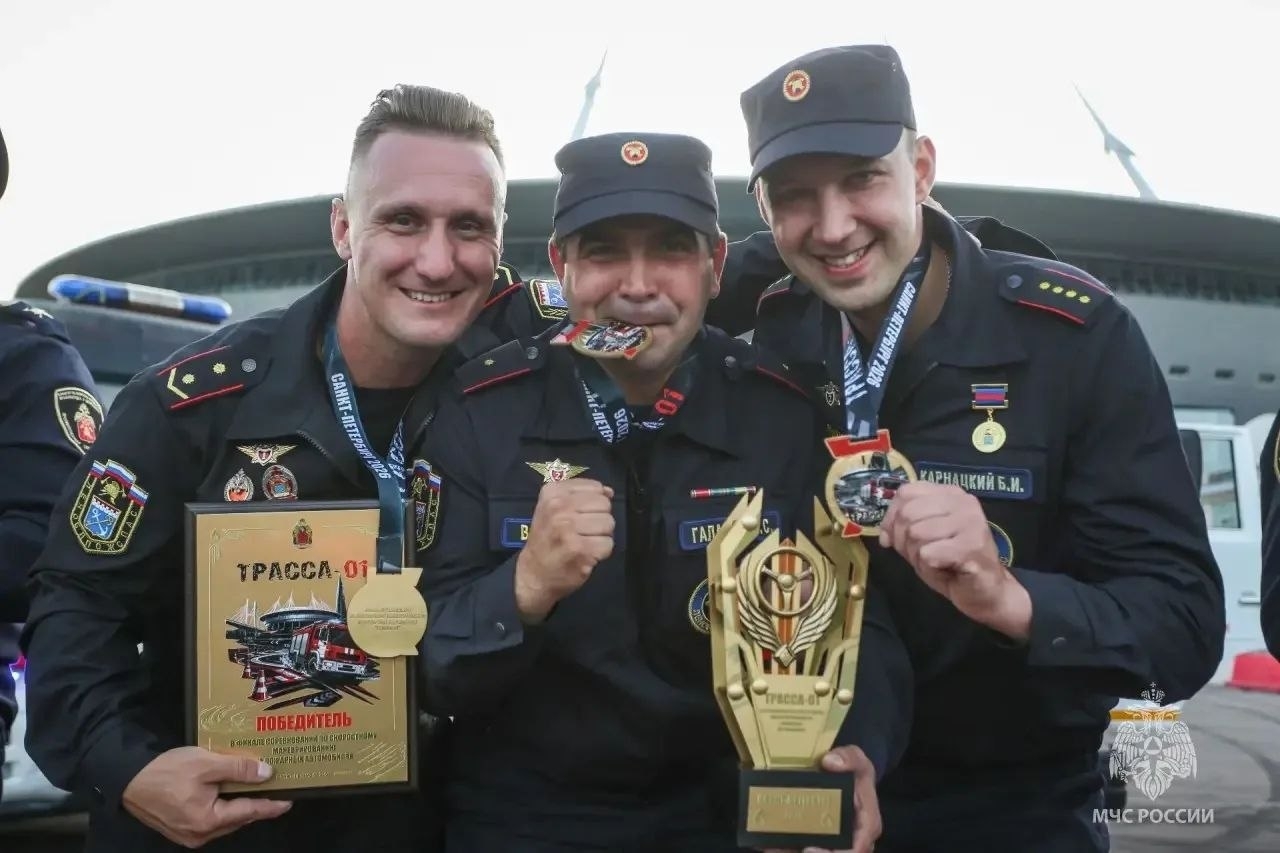 Спасатели Всеволожского отряда стали чемпионами соревнований «Трасса - 01»