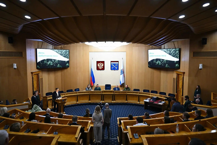 Александр Дрозденко встретился с работниками лесной отрасли