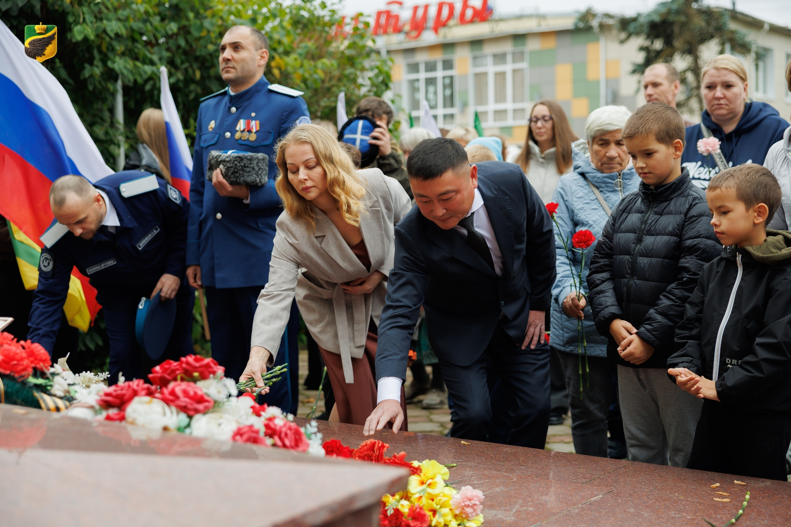 Фёдоровское поселение отметило 299-летие праздниками с наградами