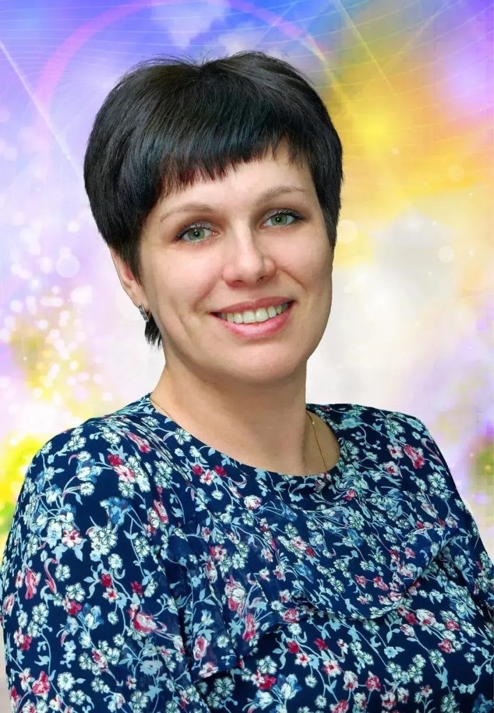 Администрация Киришского района начала прием голосов за лучших педагогов