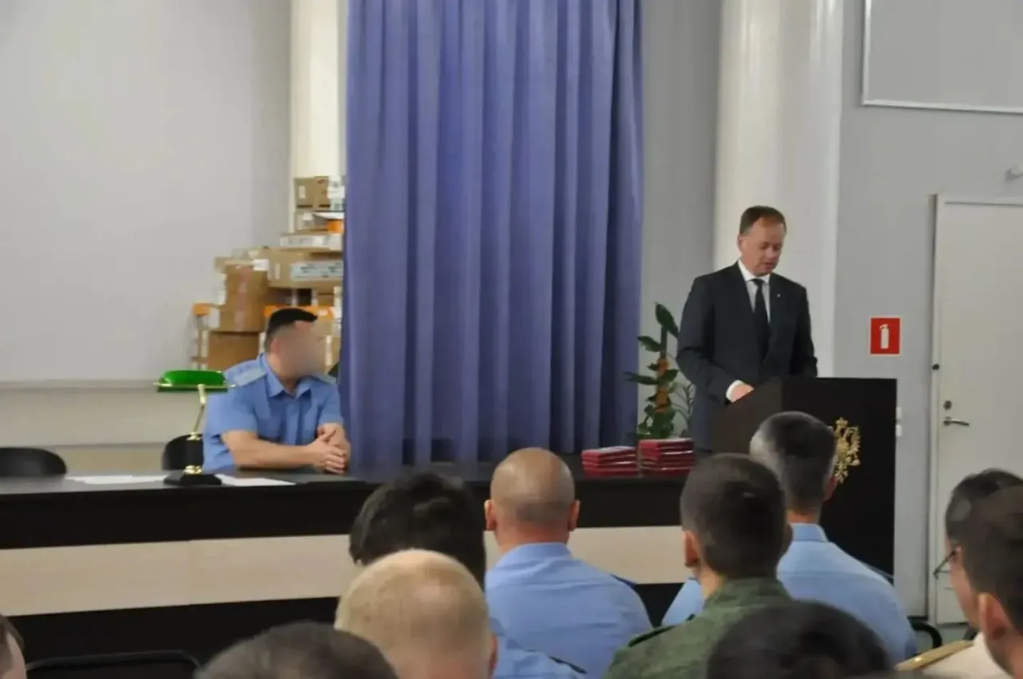 Сергей Морозов наградил пограничников в Выборге памятными знаками области