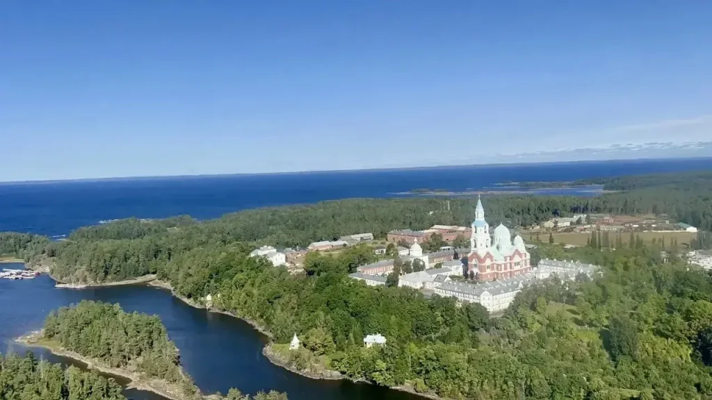 Санавиация Ленобласти спасла туристку на Валааме